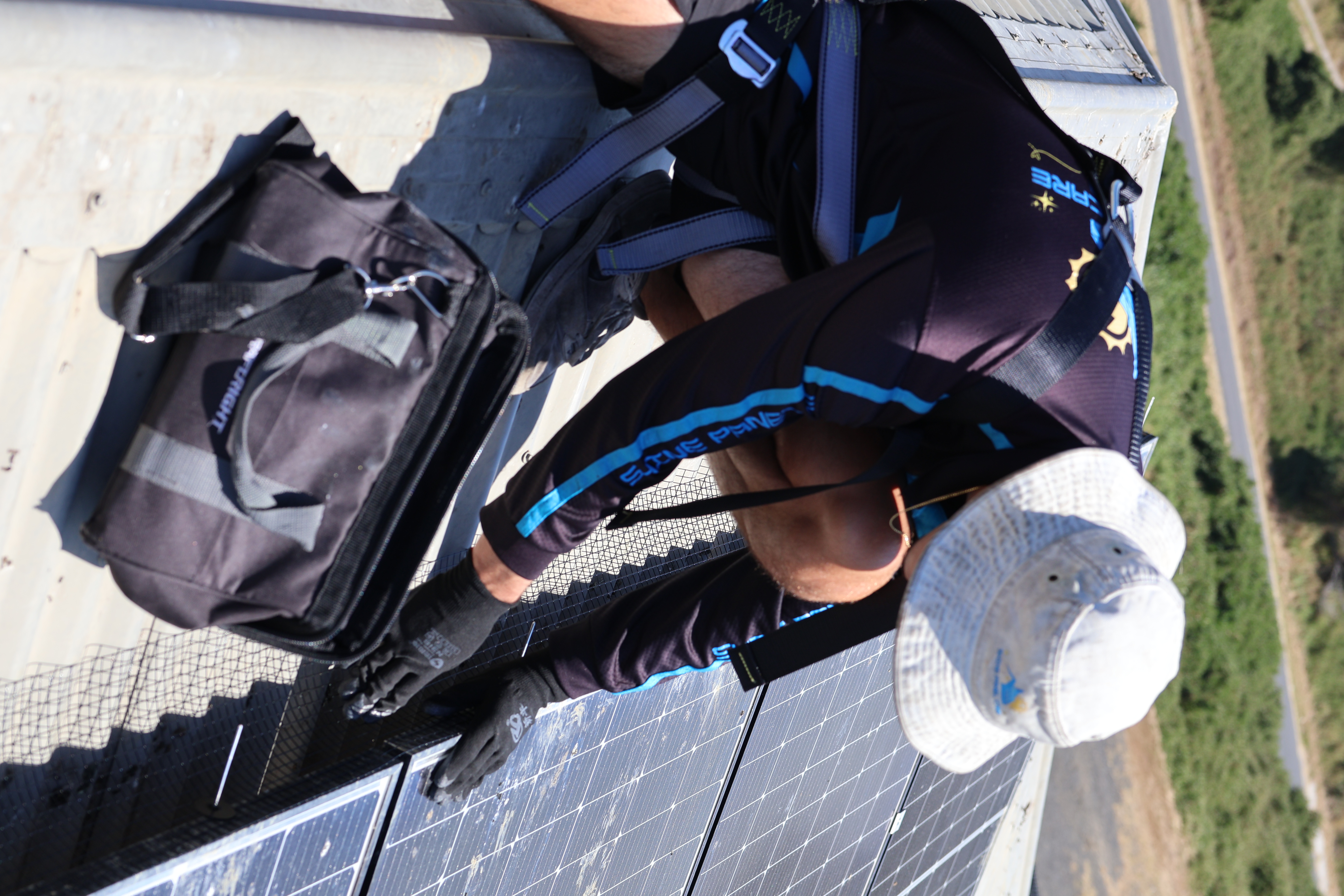 DIY solar panel mesh kit contents and installation